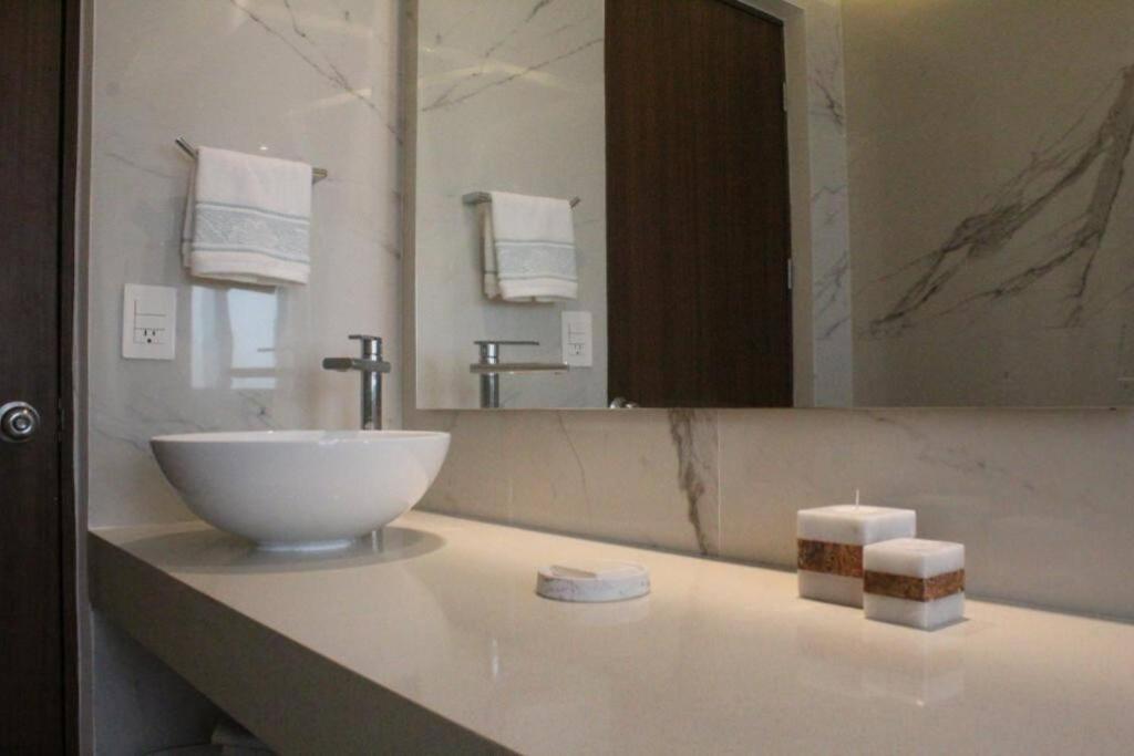 Beach Front Renewed Apartment Канкун Екстер'єр фото