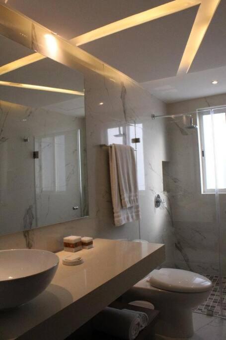 Beach Front Renewed Apartment Канкун Екстер'єр фото